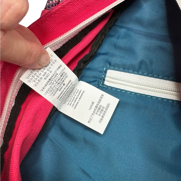 Kavu | Rope Sling Bag in Pink - Picture 5 of 7